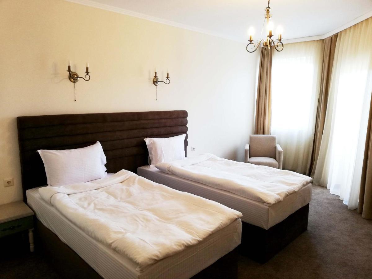 Villa Della Rosa Razgrad Extérieur photo